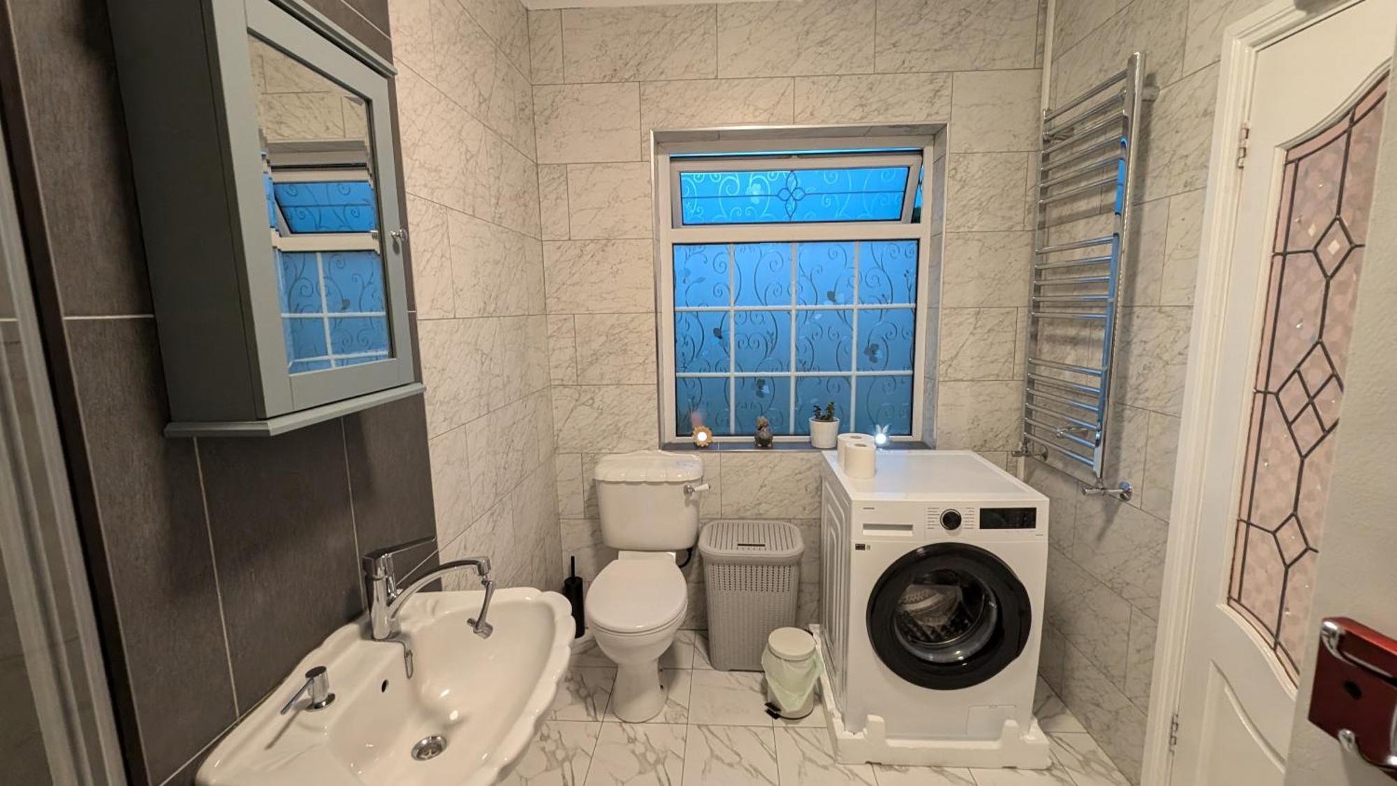 Snug Harbour Apartment *